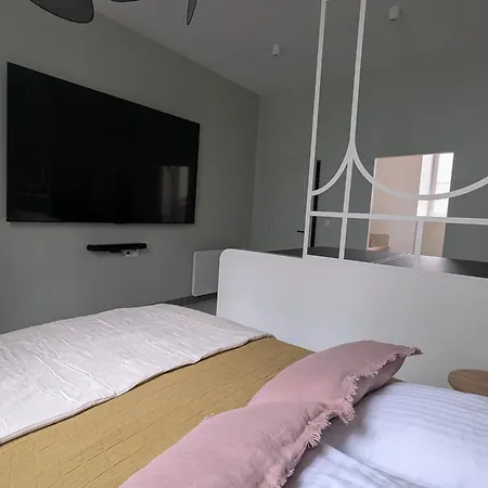 La Maison D'olivier فندق مبيت وإفطار *