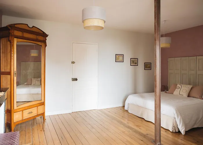 ベッド・アンド・ブレックファスト La Maison D'olivier 3*